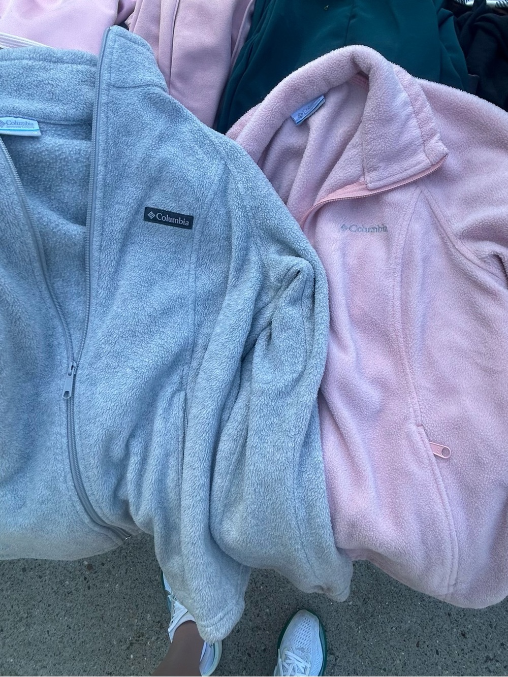 Columbia Kids Fleece Jackets in Light Gray & Pale Pink